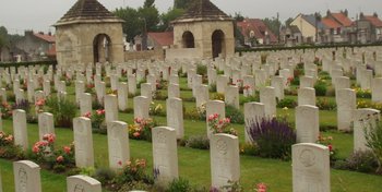 Calais Southern Cemetery (No. FR8)