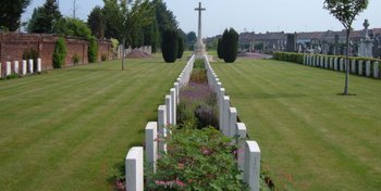 Douai Communal Cemetery (No. Fr 1277)
