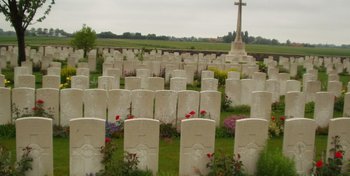 Pont du Hem Military Cemetery, La Gorgue (No. Fr 705)